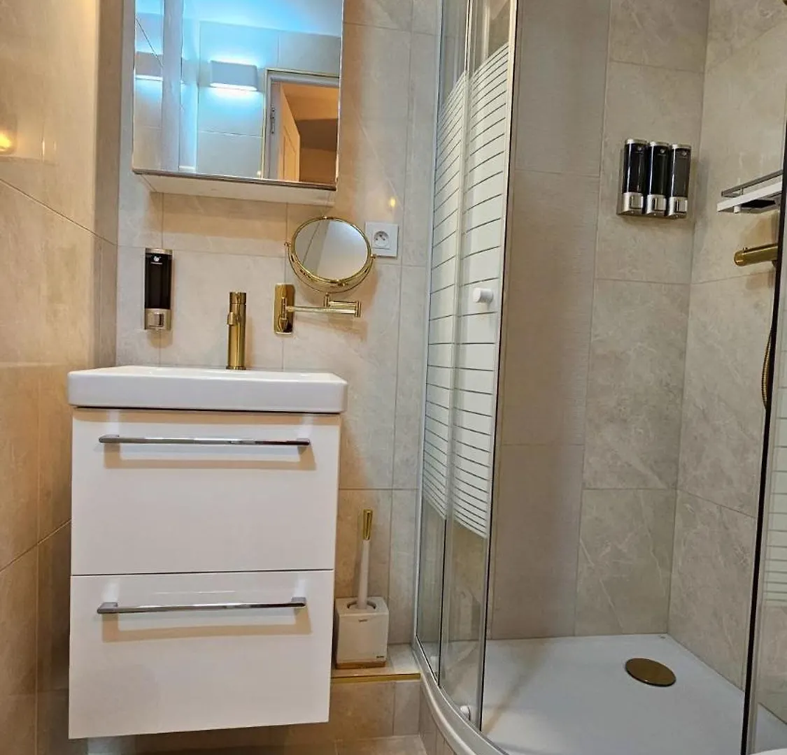 Apartment Sacre Coeur Arev Sur Les Pas D Emily In