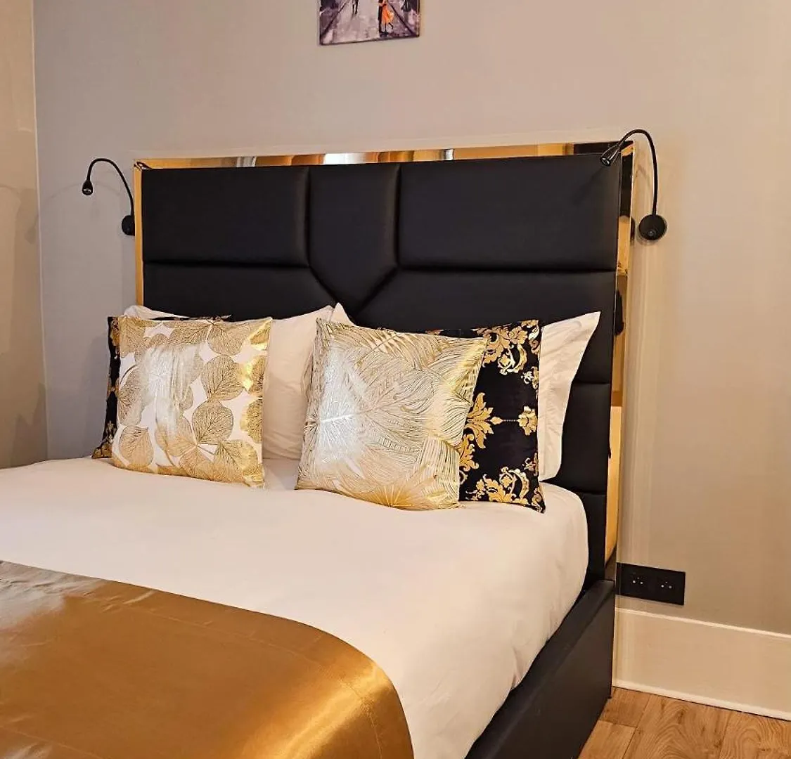 Apartment Sacre Coeur Arev Sur Les Pas D Emily In *